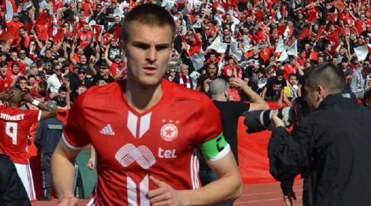 Бивш капитан на ЦСКА отново ще играе в чужбина