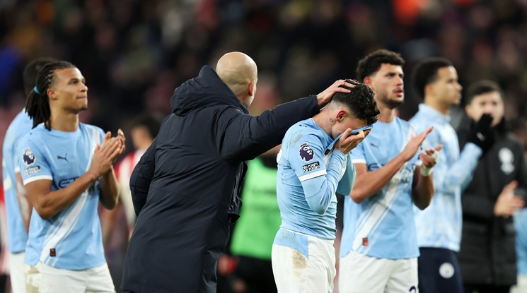 Мрачно представяне за Сити на "Стадиона на светлината"