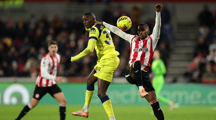 Брентфорд и Тотнъм убиха новогодишното настроение на феновете си