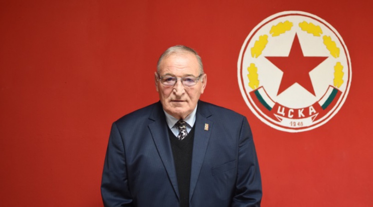 "Новият стадион на ЦСКА трябва да носи името на Димитър Пенев"