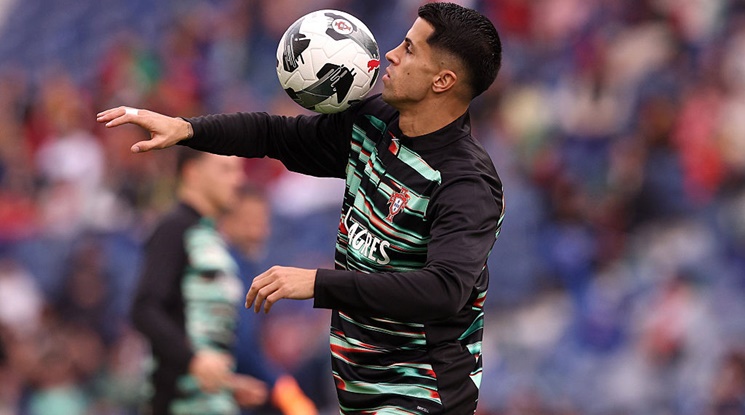 Кансело форсира завръщане в Барселона