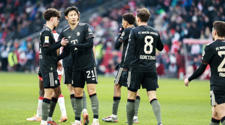 Байерн Мюнхен спечели първия си мач за годината с 5:0