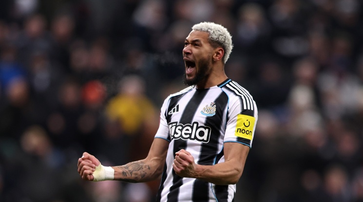 Брутален мач между Нюкасъл и Борнемут за ФА къп