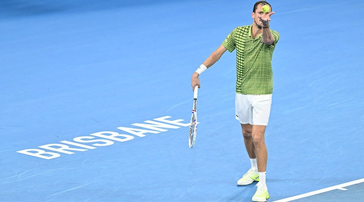 Триумф за Медведев в Бризбейн