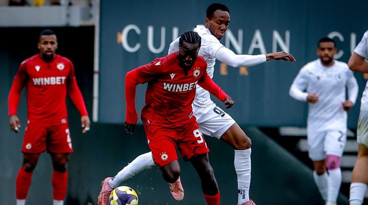 ЦСКА завърши наравно с лидера в Украйна (видео)