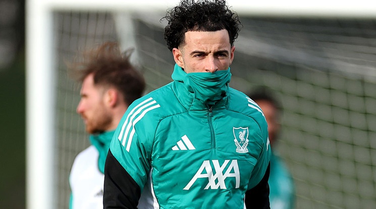 Тотнъм пита Ливърпул за наем на Къртис Джоунс