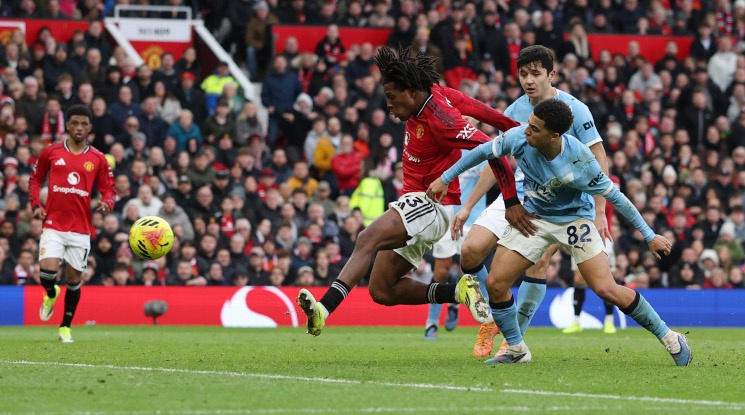 В Ман Юнайтед започнаха да търсят къртицата в съблекалнята 