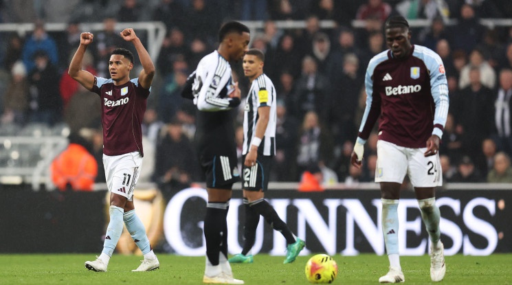 Астън Вила си тръгна с победа от "Сейнт Джеймсис Парк" (видео)