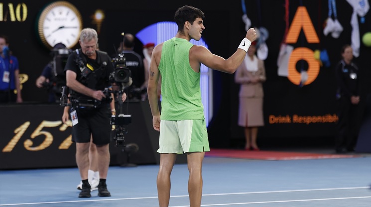 Подлост от страна на Алкарас му позволи да играе на финала в Австралия