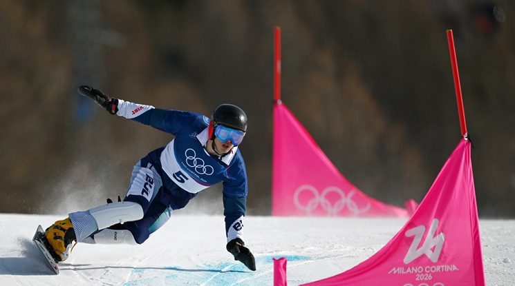 Тервел Замфиров се класира за полуфиналите в паралелния гигантски слалом на алпийския сноуборд