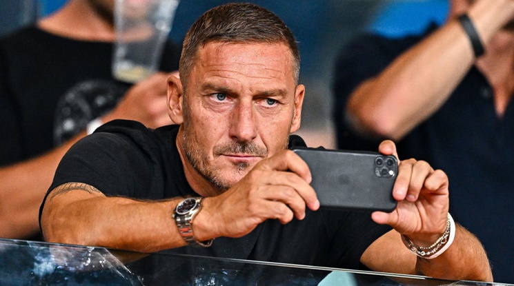 Бос на Рома намекна за завръщане на Тоти