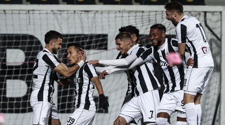 Локомотив излъга Ботев в голямото дерби на Пловдив и стана последният 1/2-финалист за Купата