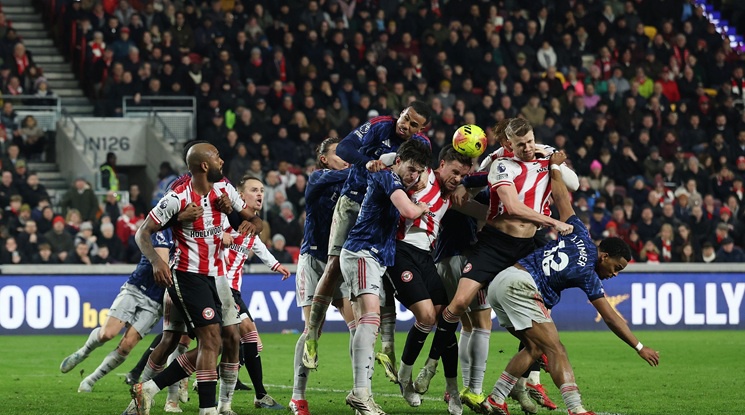 Брентфорд открадна две точки от Арсенал