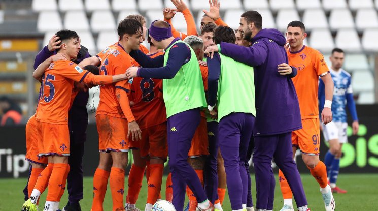 Фиорентина с много важен успех като гост на Комо