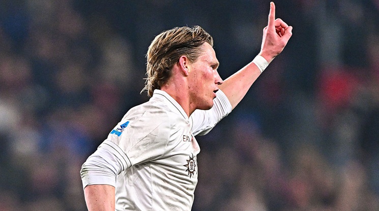 Наполи награждава Мактоминей с нов контракт