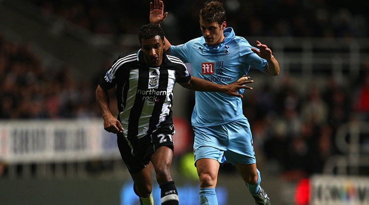 Бивш защитник на Нюкасъл е новият треньор на ОМ