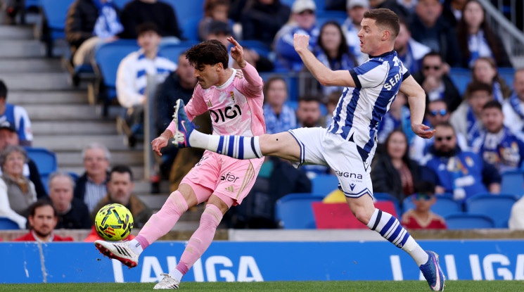 Реал Сосиедад с драматично равенство у дома срещу Овиедо