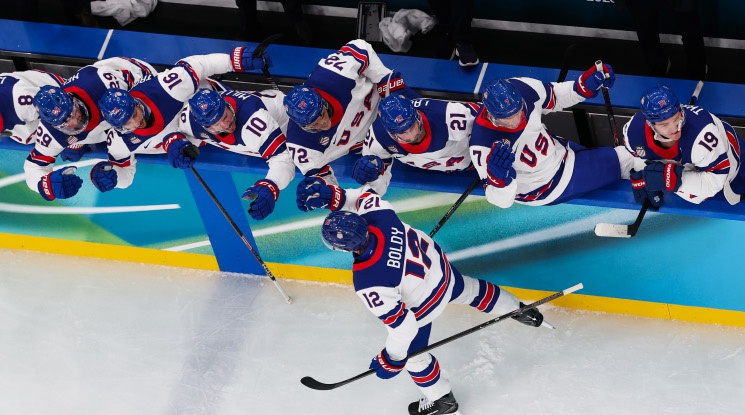 САЩ е новият олимпийски шампион по хокей на лед при мъжете