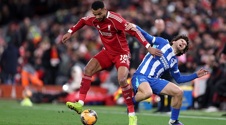 Ливърпул продава Гакпо през лятото