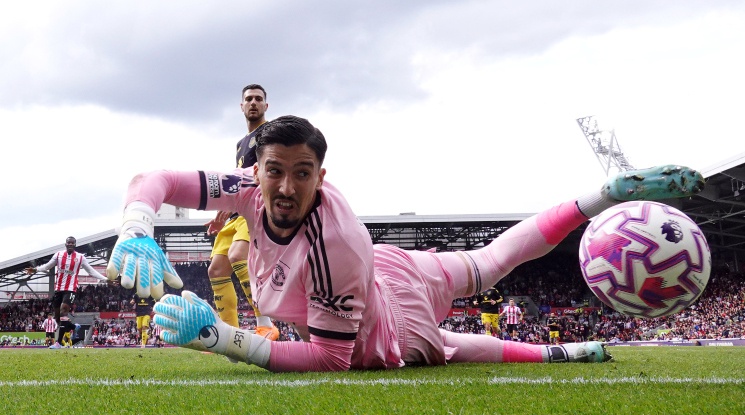 Ман Юнайтед се разделя с резервния си вратар