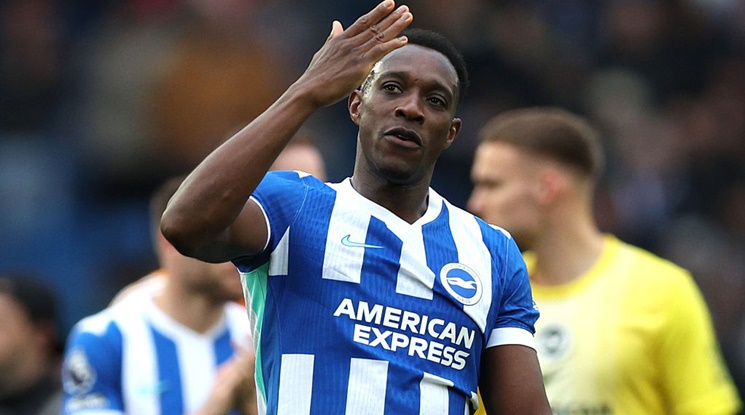 Брайтън награди Уелбек с нов договор