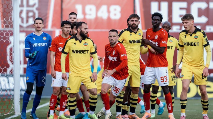 ЦСКА 1948 и Ботев Пловдив поделиха точките след нулево равенство (видео)