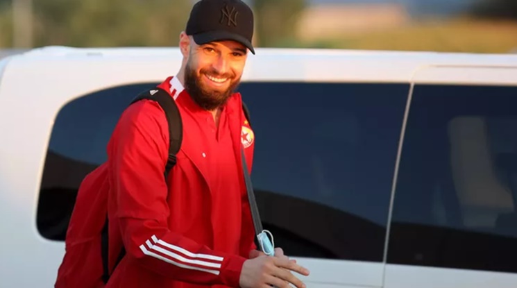 Бусато подписа с бразилски клуб