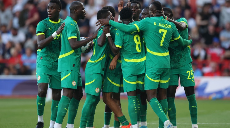 Правителството на Сенегал призова за международно разследване за корупция след отнетата титла