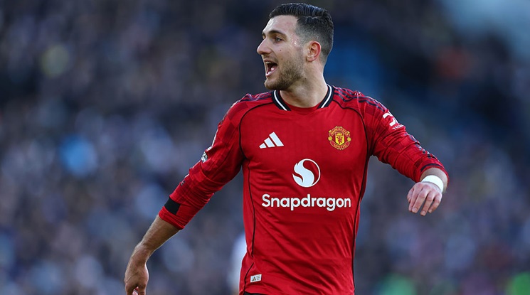 Реал Мадрид готви оферта за бранител на Юнайтед