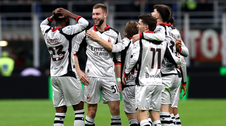 Милан се върна на победния път след домакински успех срещу Торино (видео)
