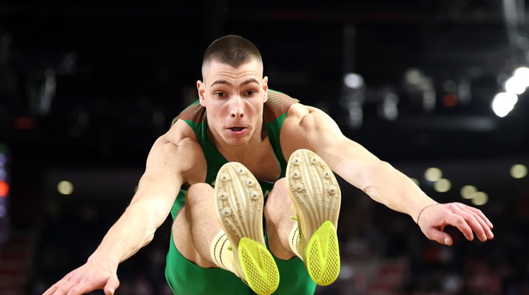 Божидар Саръбоюков завоюва медал в скока на дължина на световното