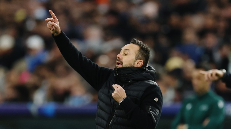 Тотнъм иска Роберто Де Дзерби да е новият им мениджър