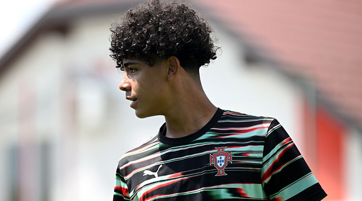 Най-големият син на Кристиано тренира с юношите на Реал