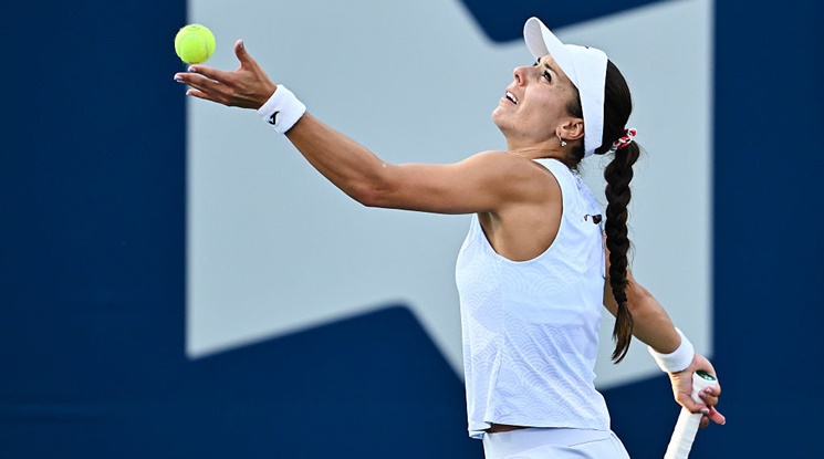 Виктория Томова се класира за втория кръг на турнира в Чарлстън