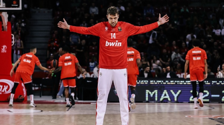 
                            <span class='comments'>0</span>
                            <span class='article-date'>09.04.2026</span>
                            <a href='https://winner.bg/articles/view/174478-apoel-i-olimpiakos-sutvoriha-velikolepno-shou-v-prepulnenata-arena-sofiya'>Апоел и Олимпиакос сътвориха великолепно шоу в препълнената "Арена София"</a>
                    