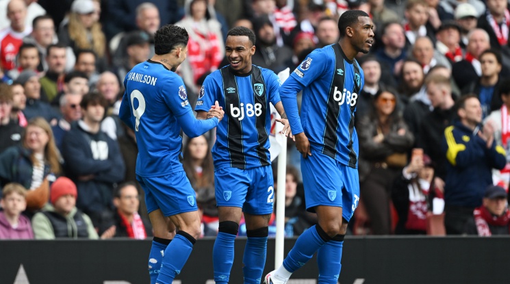 Борнемут шокира Арсенал на "Емиратс", шанс пред Ман Сити да завърже битката за титлата (видео)