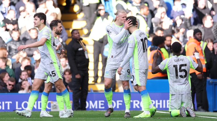 Ман Сити наказа тежко Челси и стопи изоставането си от върха (видео)