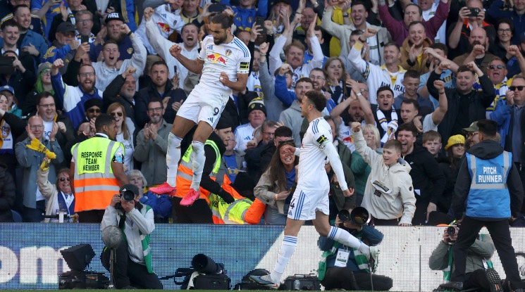 Лийдс подписа смъртната присъда на Уулвърхамптън, Илия Груев влезе като резерва (видео)