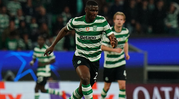 Юнайтед преговаря за бранител на Спортинг Лисабон