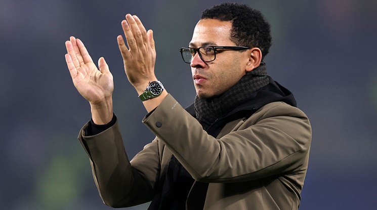 Челси може да уволни Лиъм Росиниър всеки момент