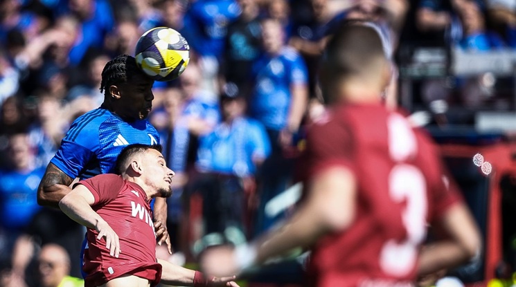 Шампионска победа за Левски над вечния враг