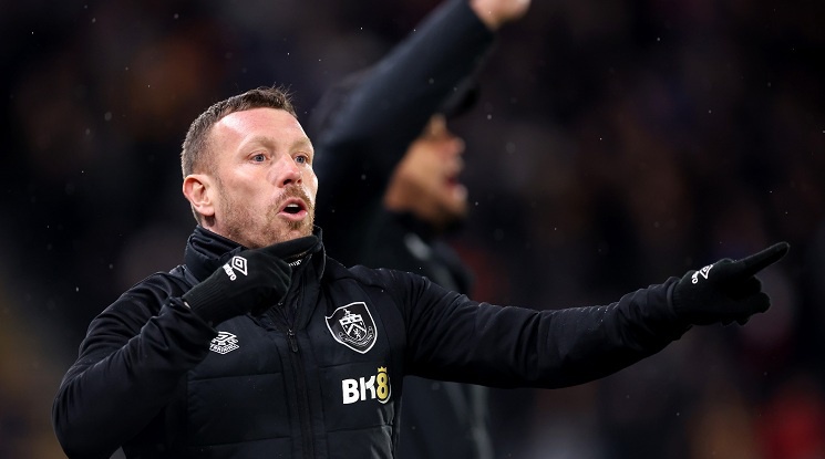 Бърнли иска да назначи Крейг Белами за нов мениджър