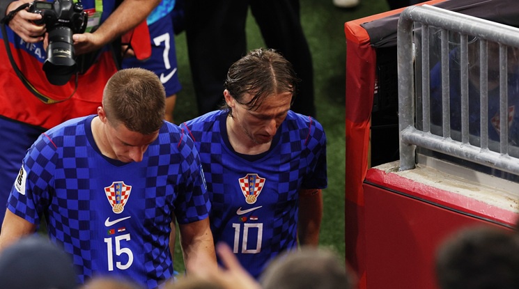 
                            <span class='comments'>0</span>
                            <span class='article-date'>03.07.2026</span>
                            <a href='https://winner.bg/articles/view/175548-fifa-ne-pozvili-portugaliya-da-otpadne-i-prati-po-zhivo-po-zdravo-hurvatite-u-doma'>ФИФА не позвили Португалия да отпадне и прати по живо, по здраво хърватите у дома</a>
                    