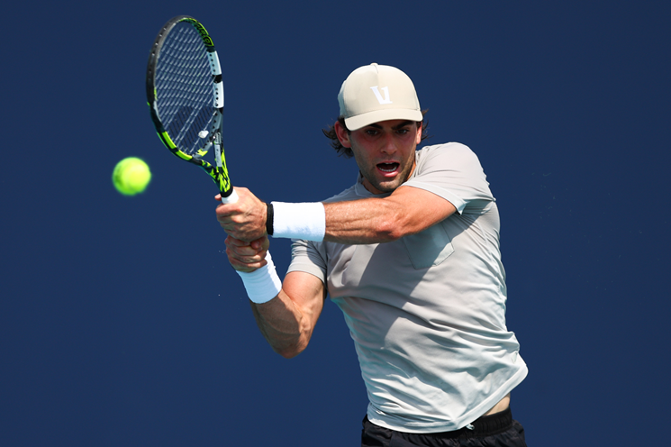 Елиът Спизири