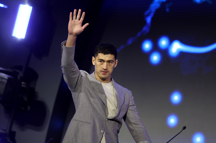 Дмитрий Бивол